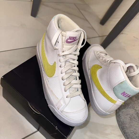 Nike Blazer Mid ‘77 - Picture 4 of 5